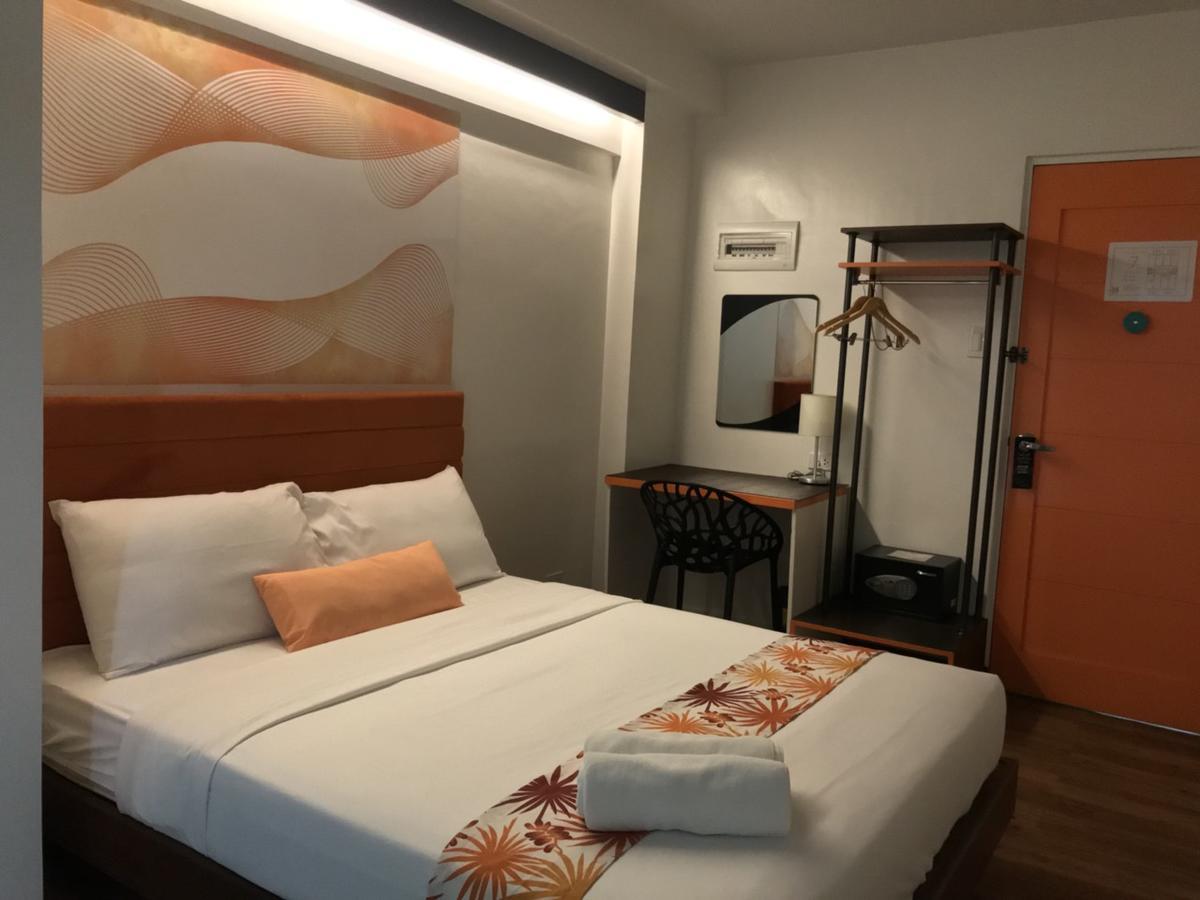 H Hotels - Metro North Uno Quezon City Exterior photo