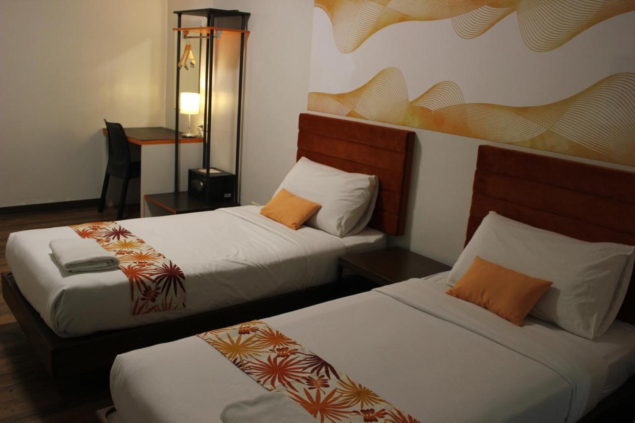 H Hotels - Metro North Uno Quezon City Exterior photo